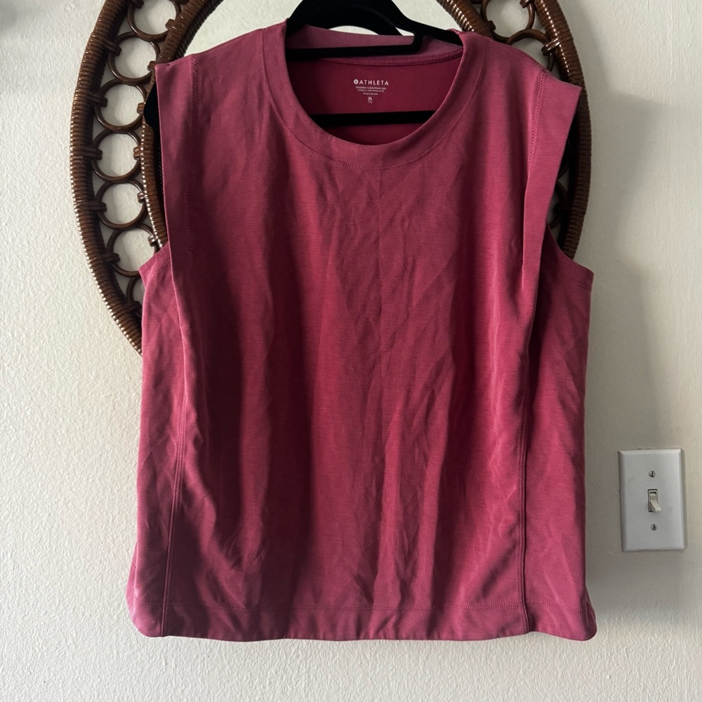 Athleta soft sleeveless top size XL Magenta pink